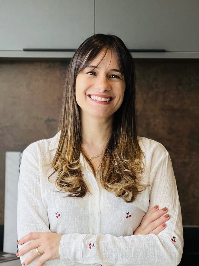 Priscila Stephano, corretora de imóveis de alto padrão